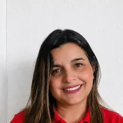 Milena Cárdenas, Gerente Financiera